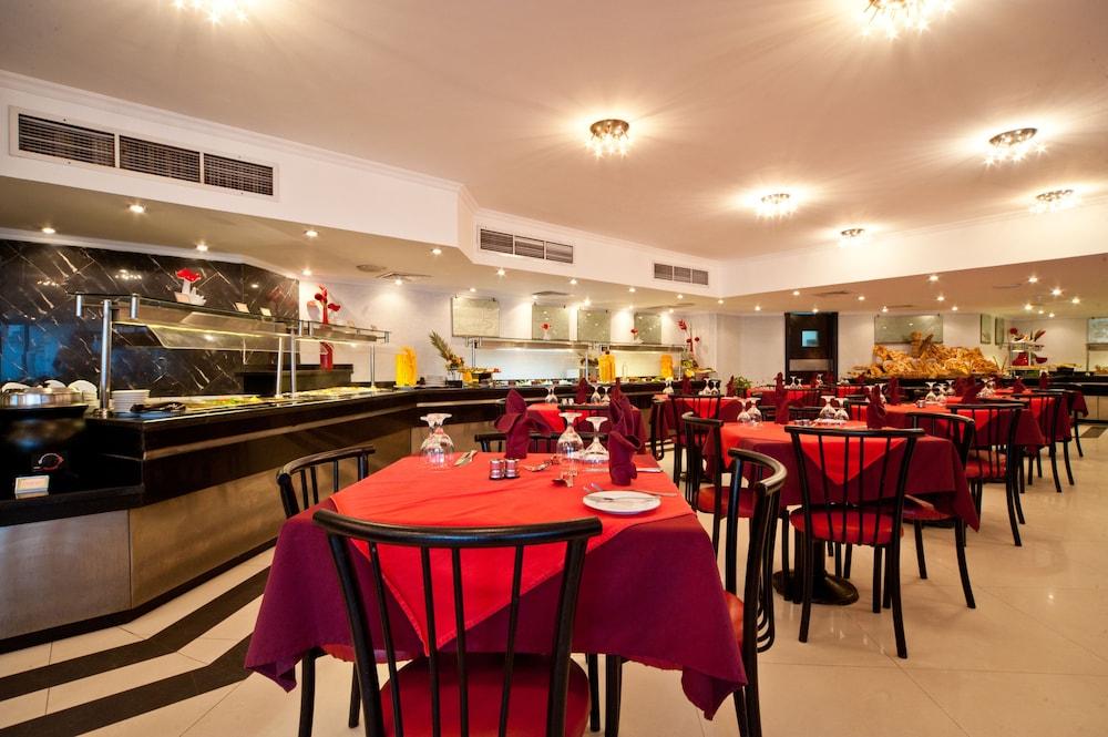 restaurant cafeteria