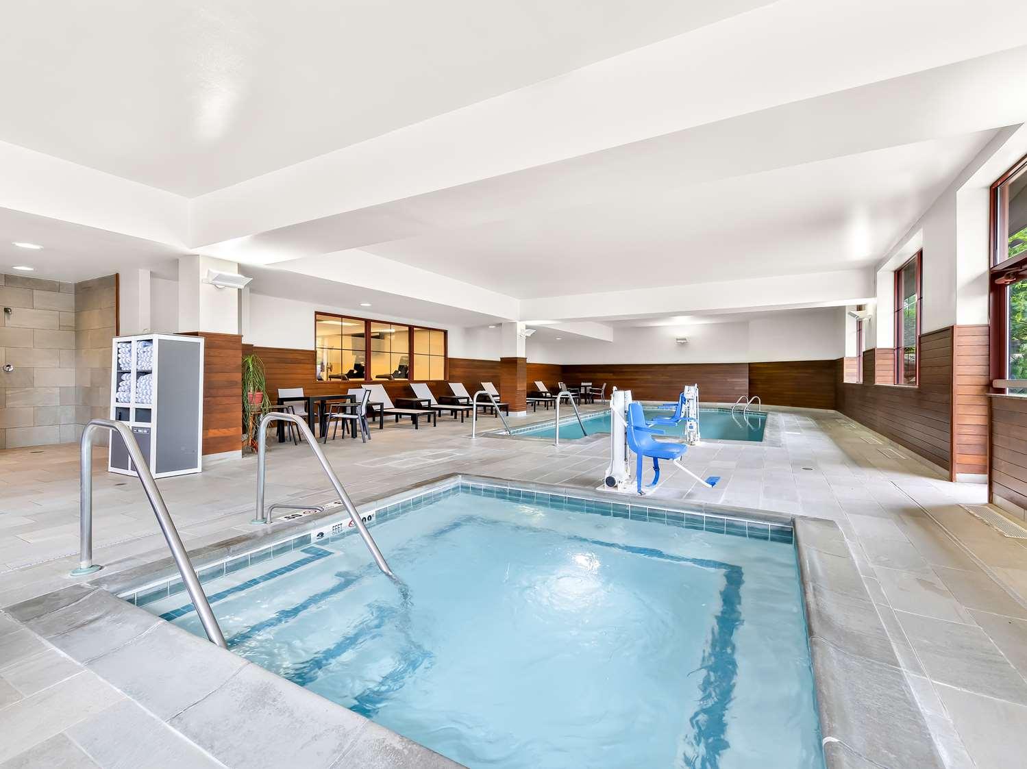 swimming pool spa