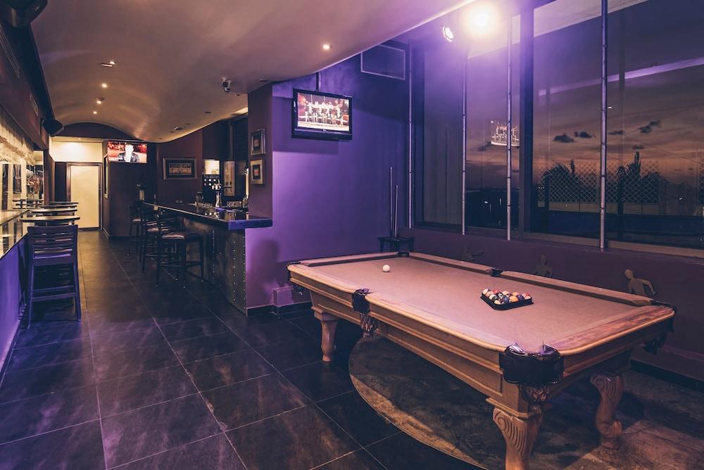 swimming pool spa