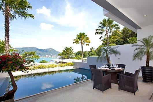 swimming pool spa