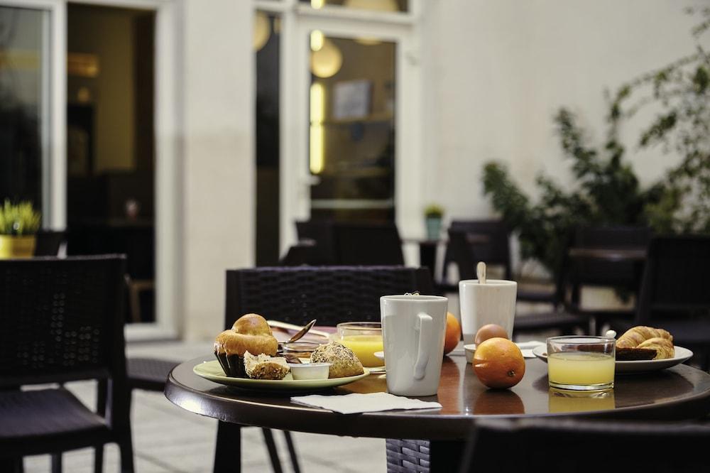 restaurant-cafeteria