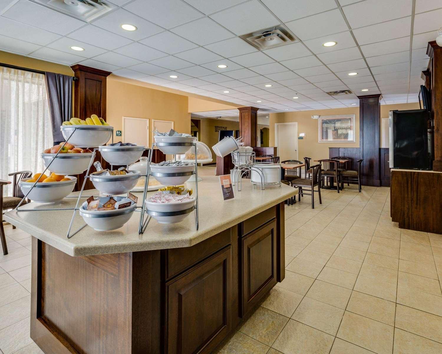 restaurant cafeteria