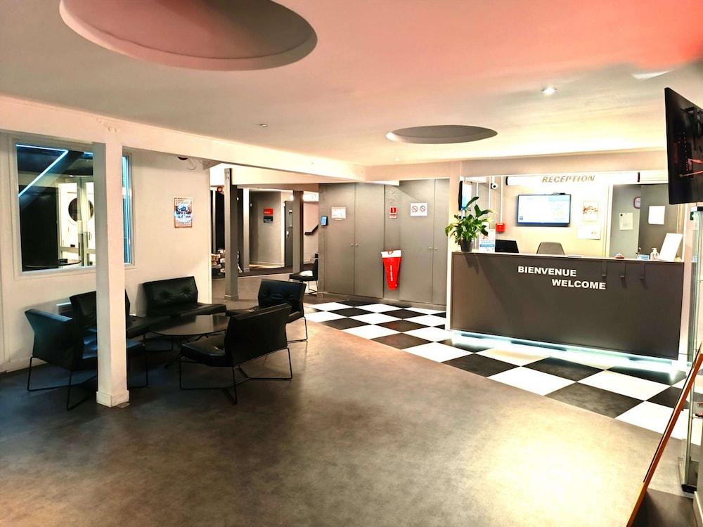 lobby