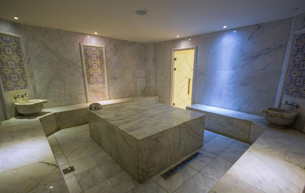 swimming pool spa