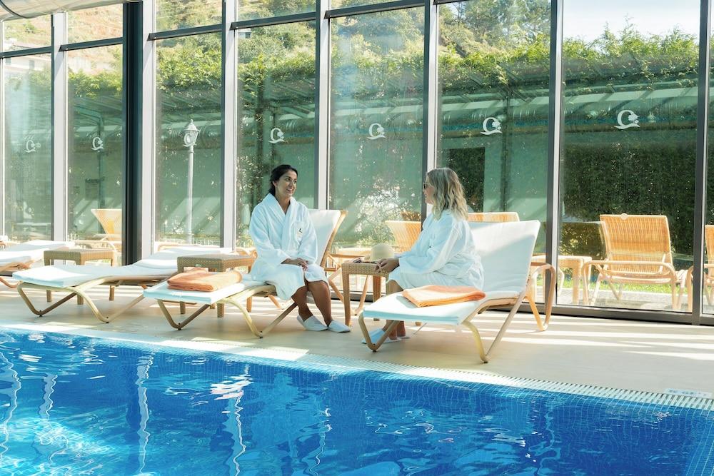 swimming pool spa