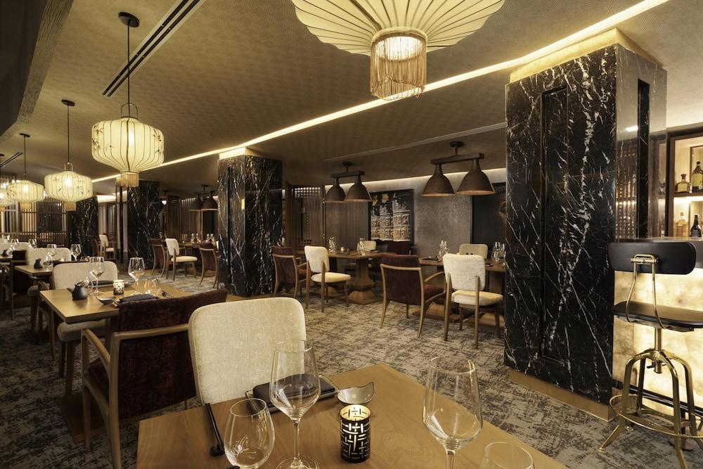 restaurant cafeteria