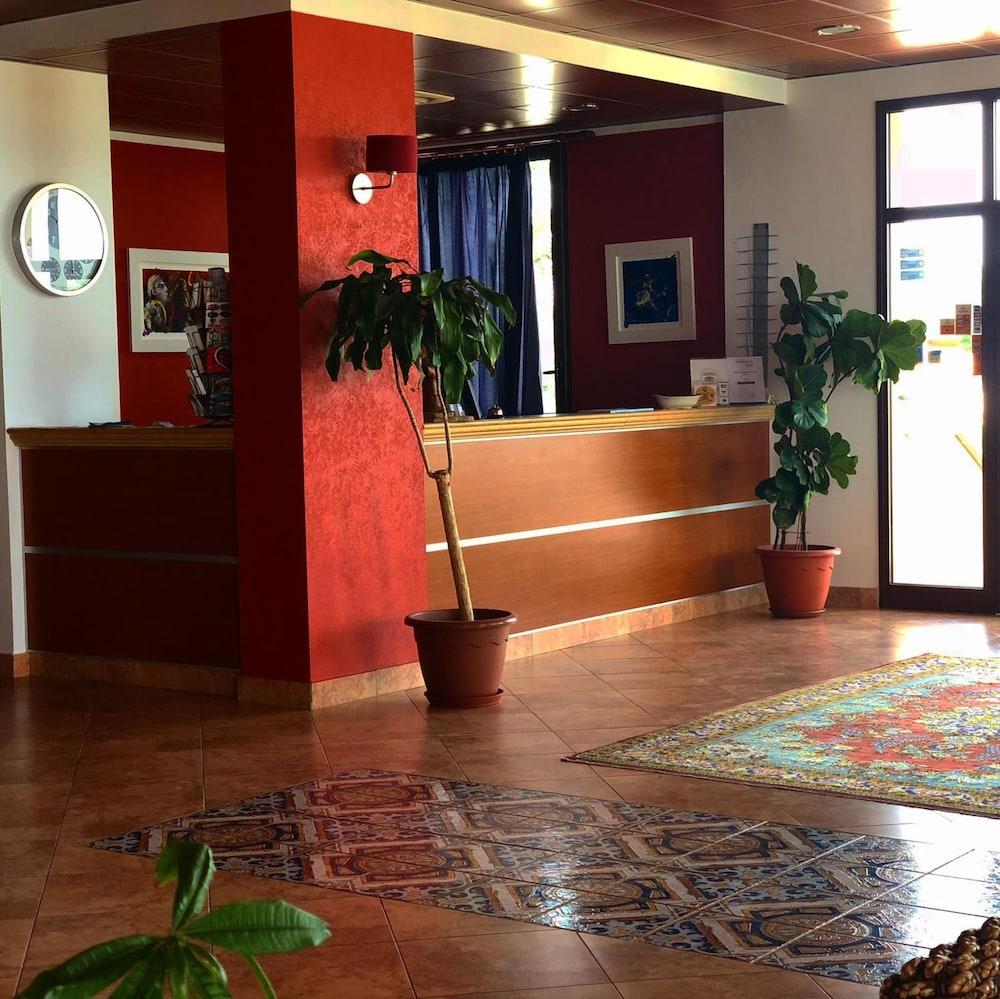 lobby