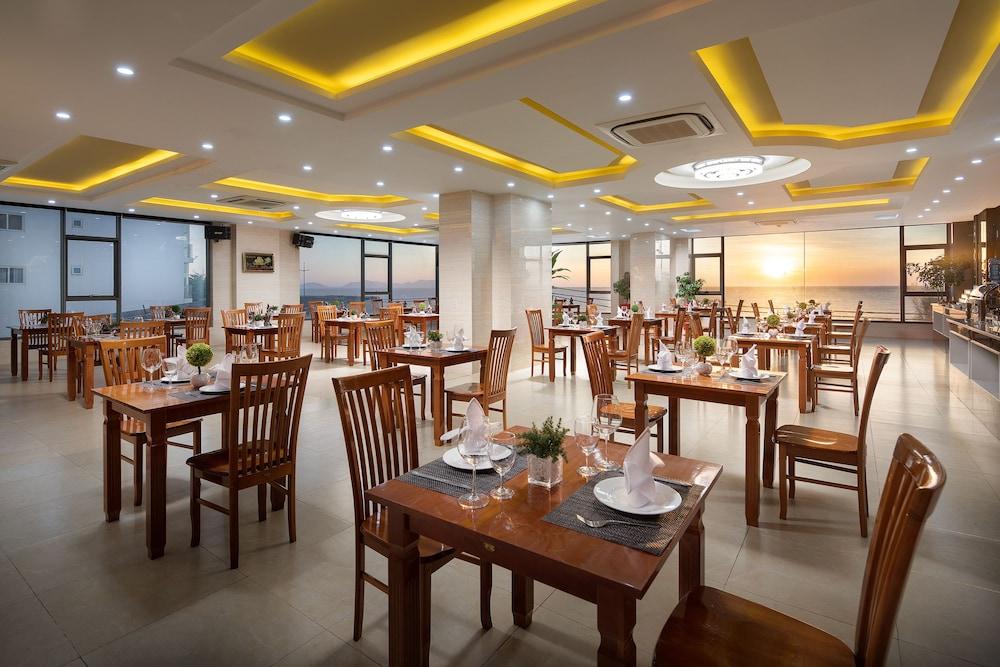 restaurant-cafeteria
