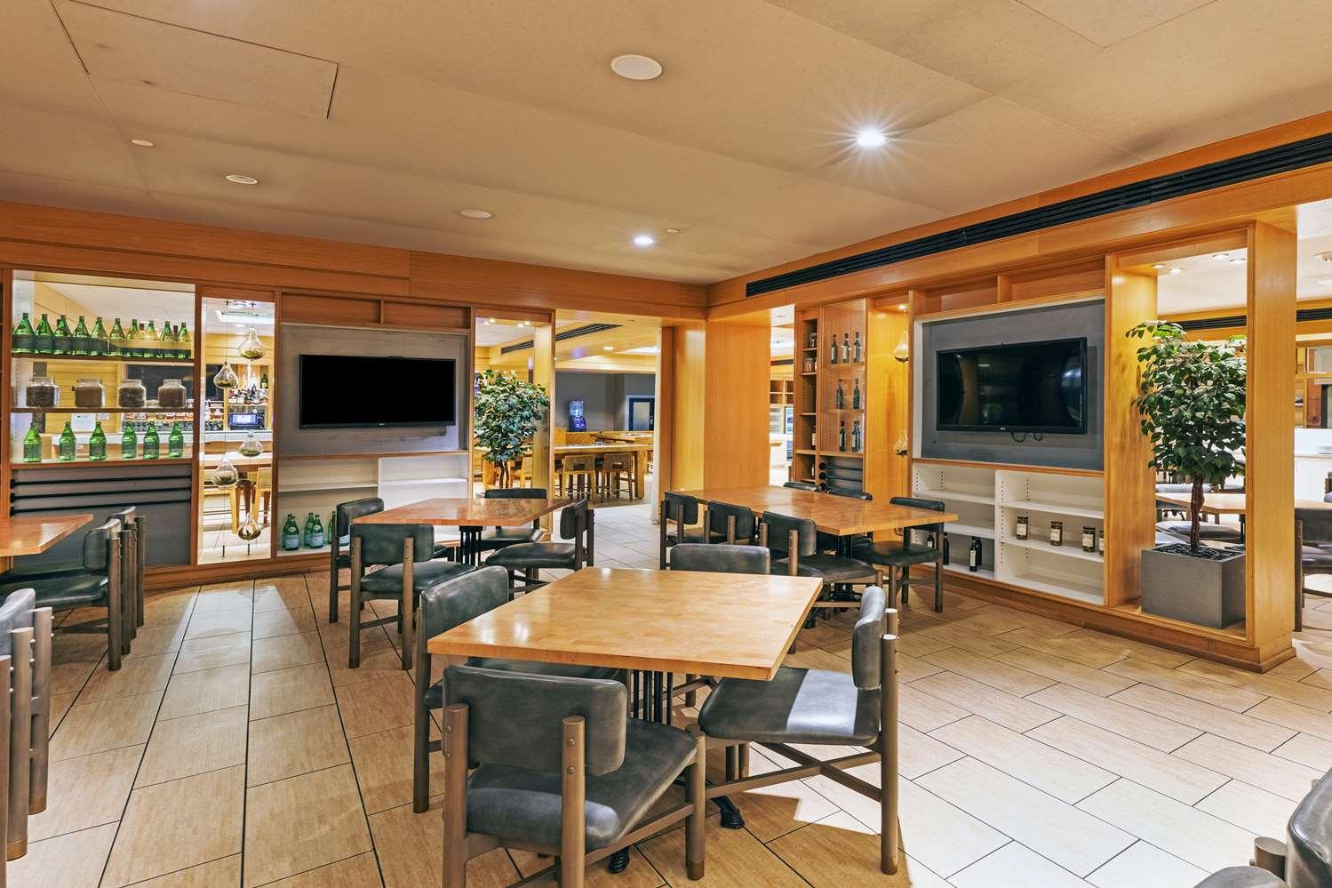 restaurant cafeteria