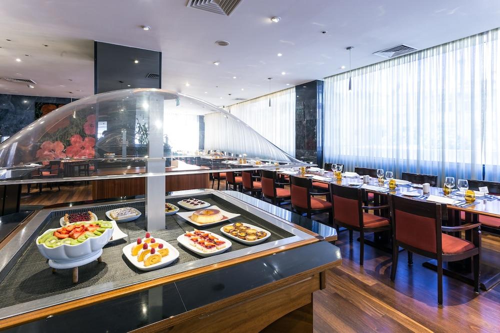 restaurant cafeteria