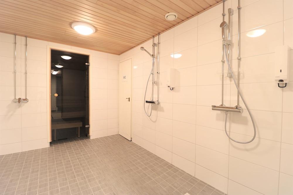 swimming pool spa
