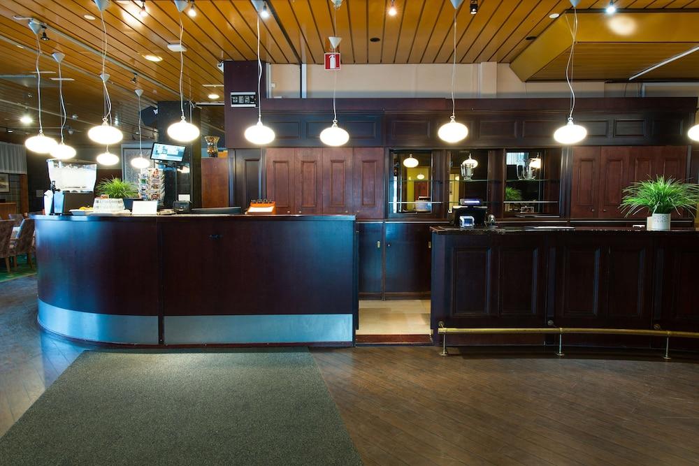 lobby