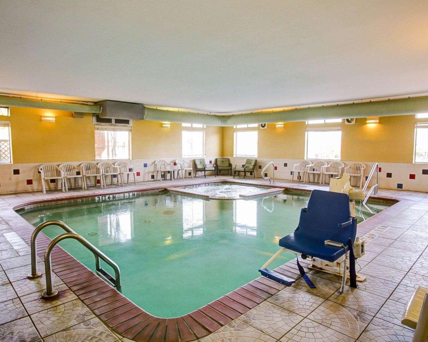 swimming pool spa