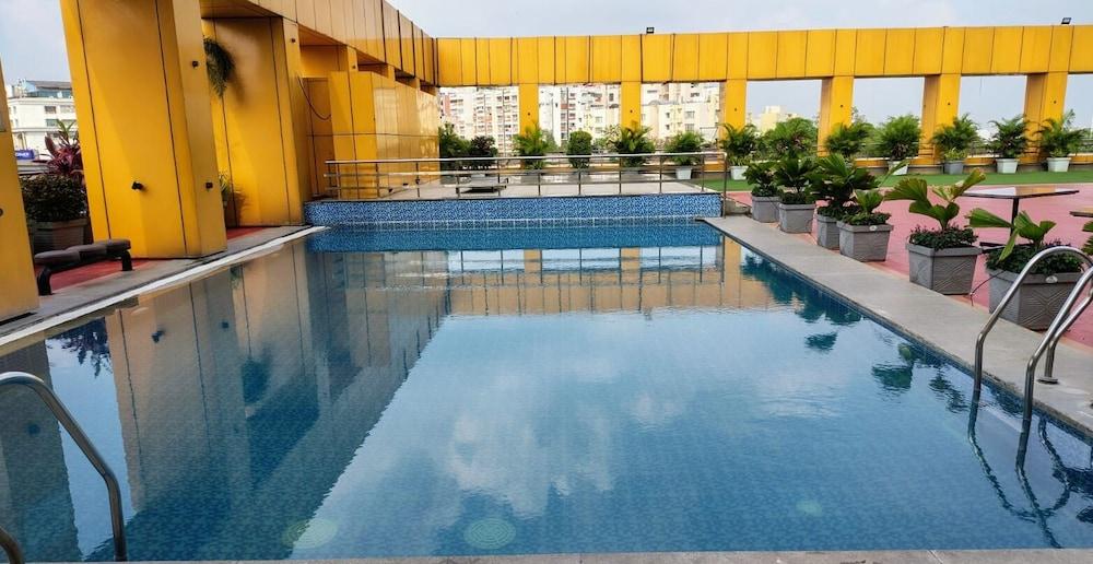 swimming pool spa