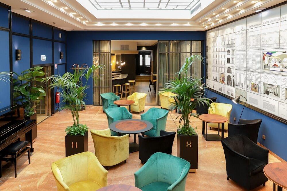 lounge