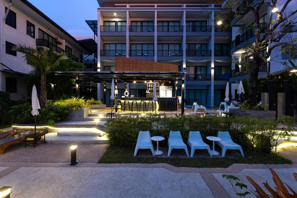 surroundings