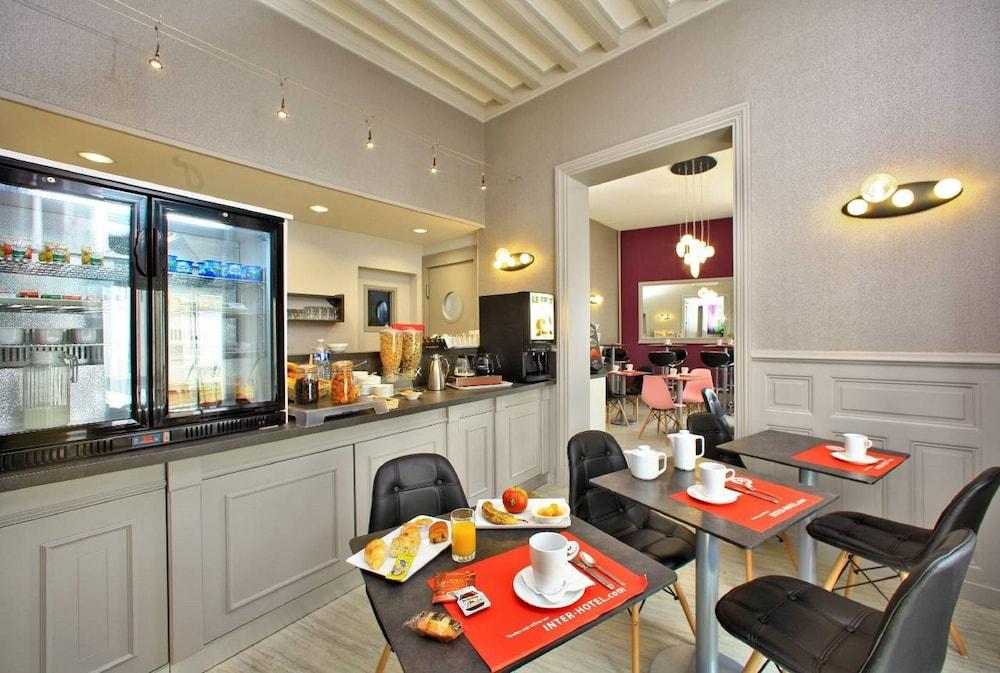 restaurant cafeteria