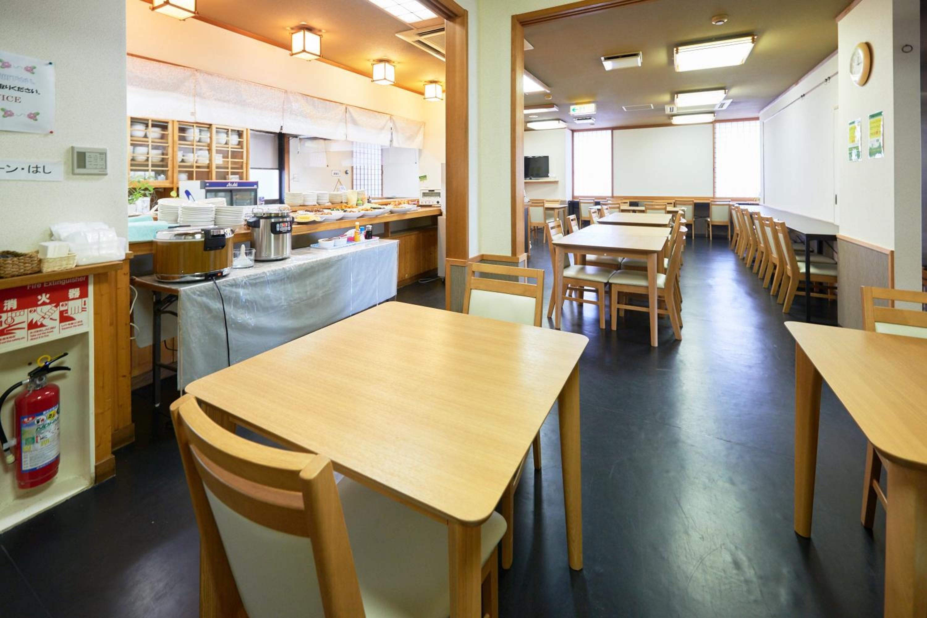 restaurant cafeteria