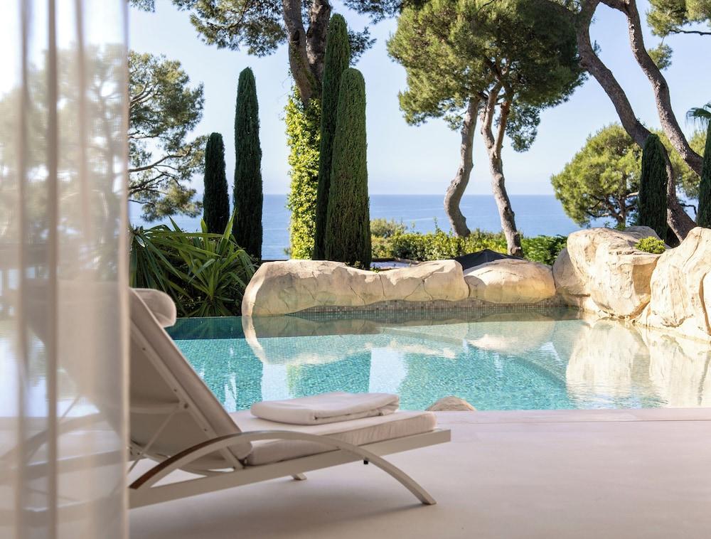 swimming pool spa