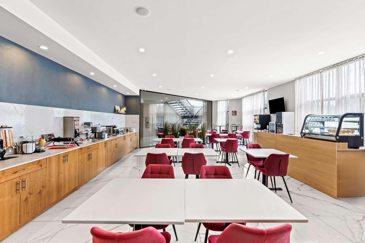 restaurant cafeteria