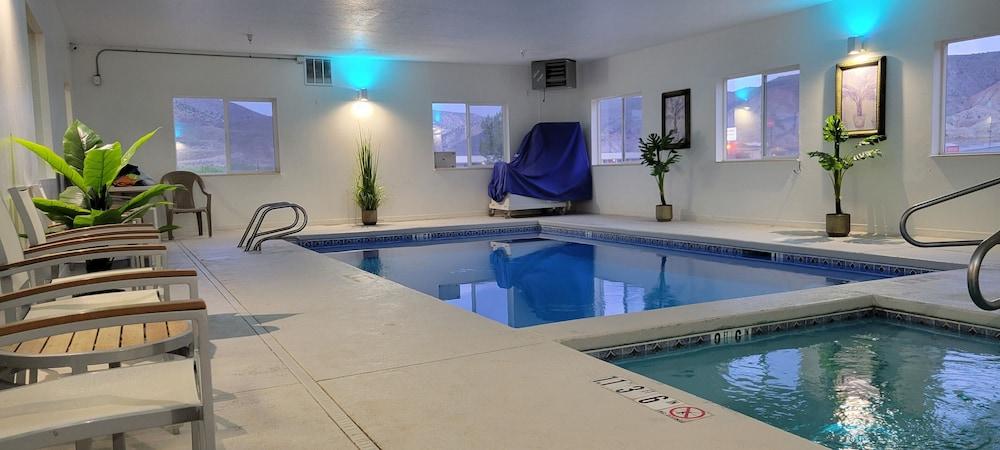 swimming pool spa