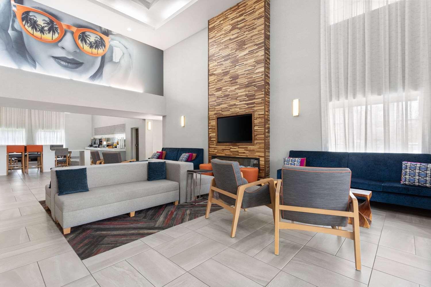 lounge