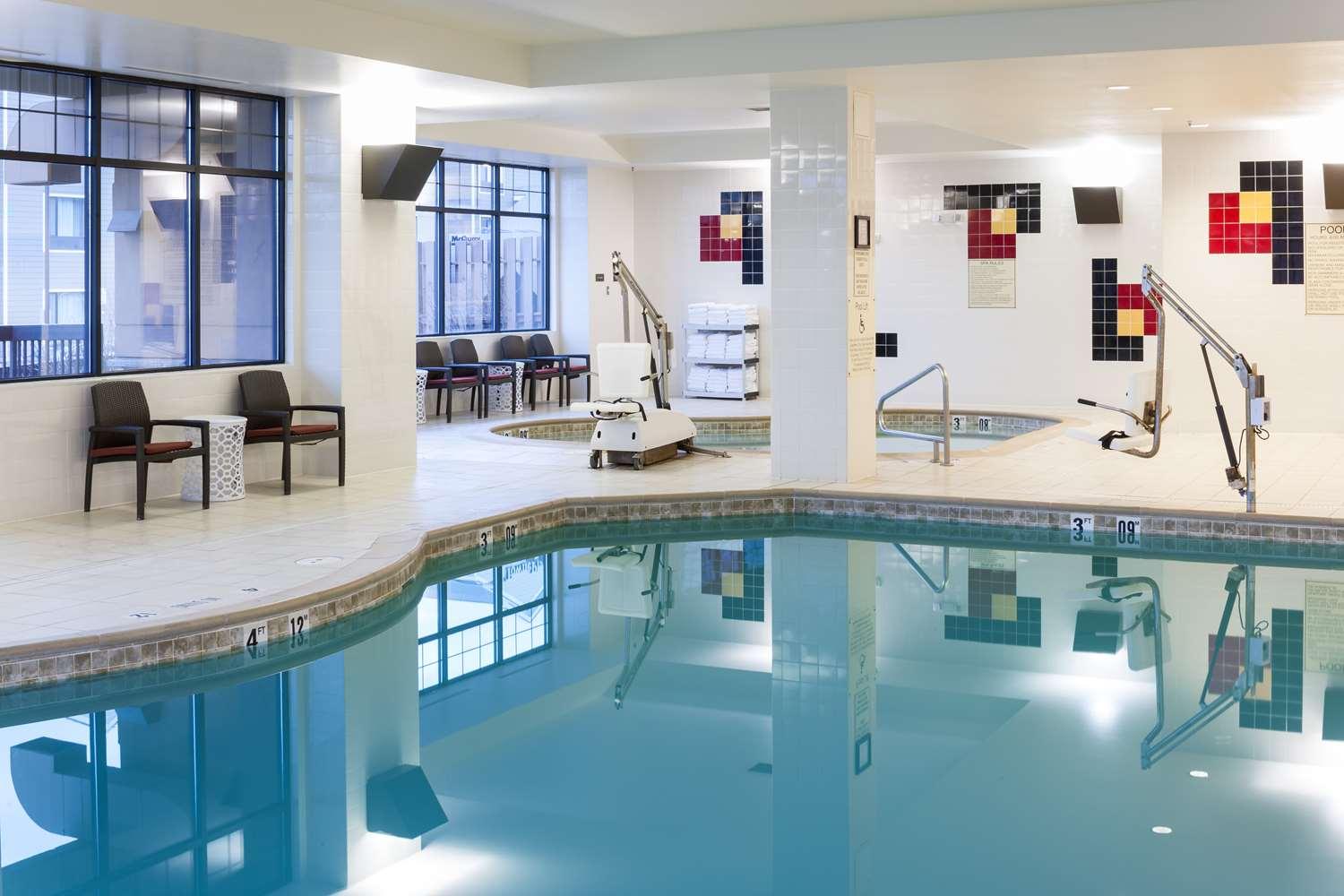 swimming pool spa