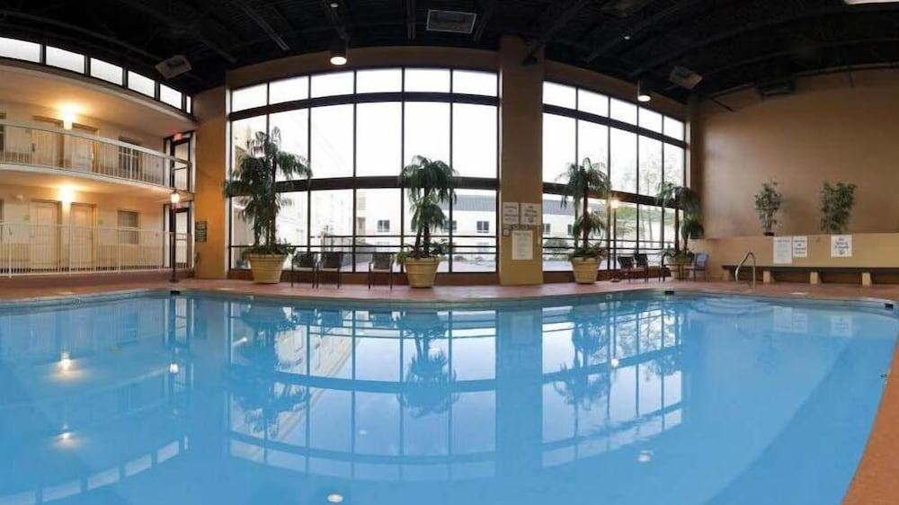 swimming pool spa