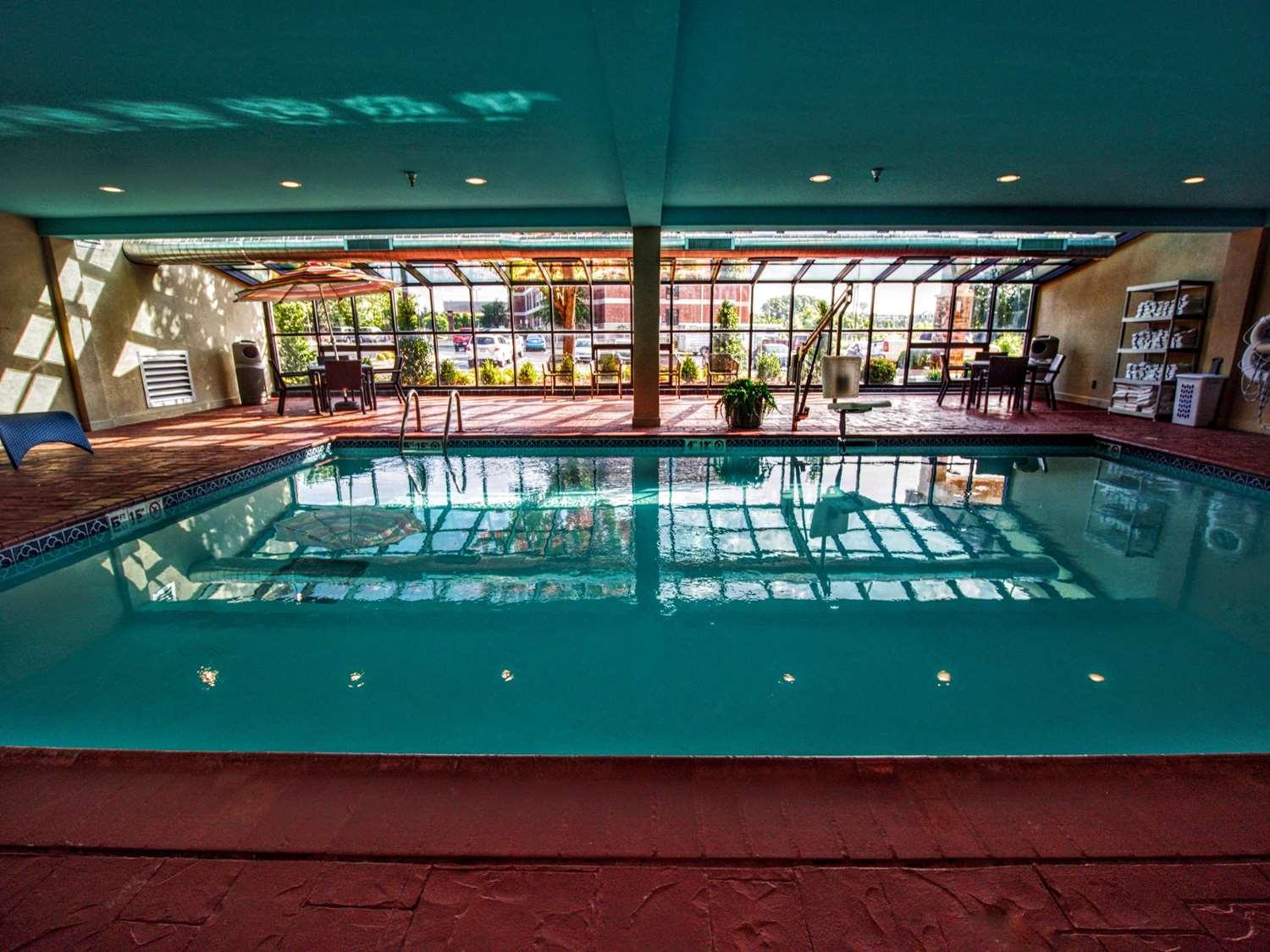 swimming pool spa
