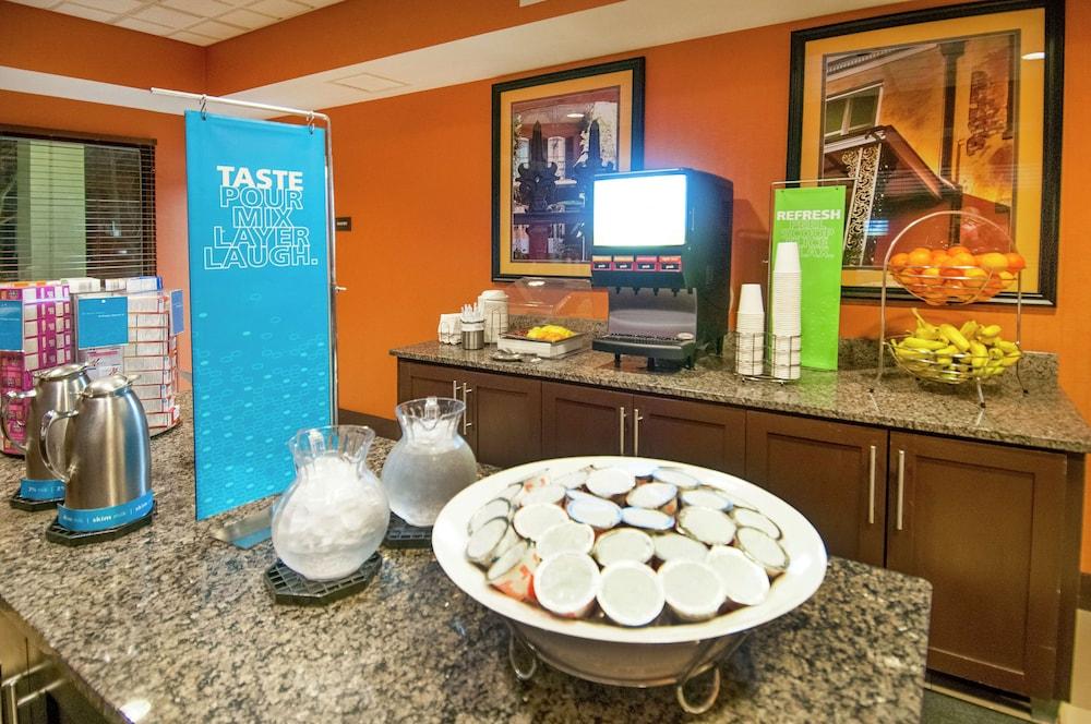restaurant-cafeteria