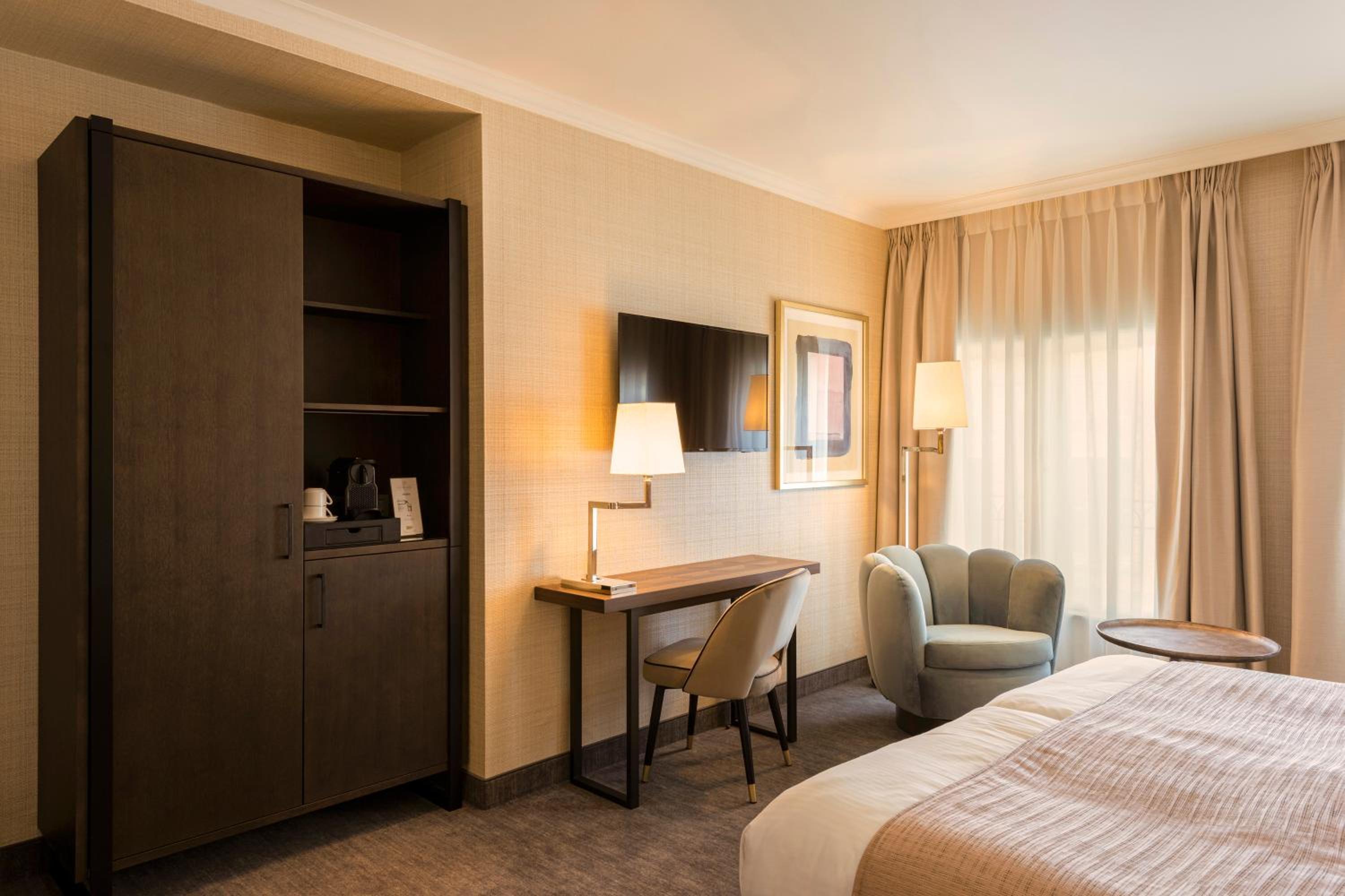 rooms