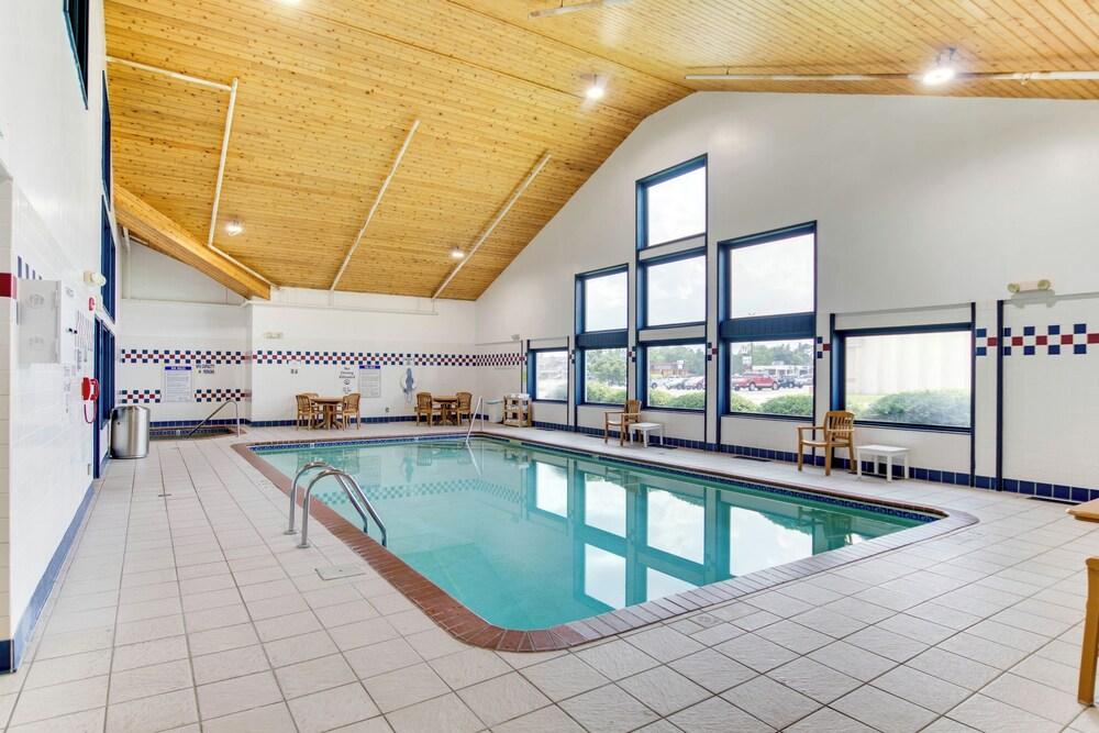 swimming pool spa