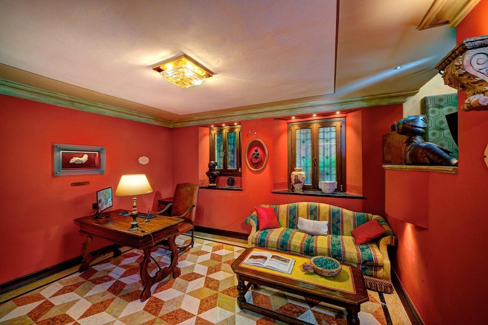 lounge