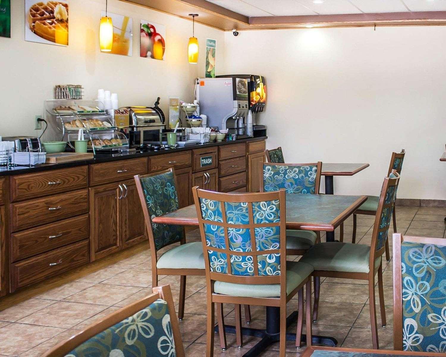 restaurant cafeteria
