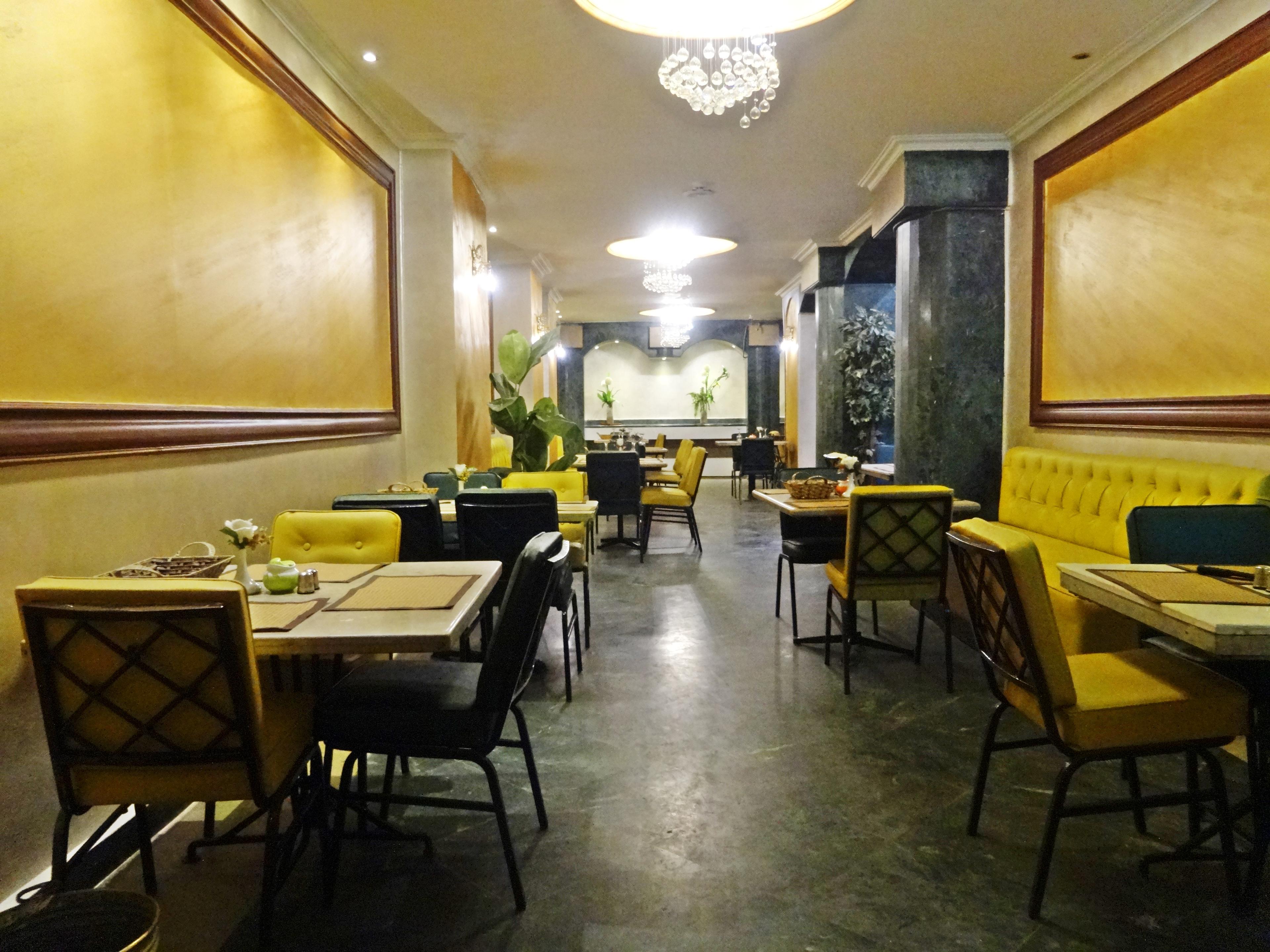 restaurant cafeteria