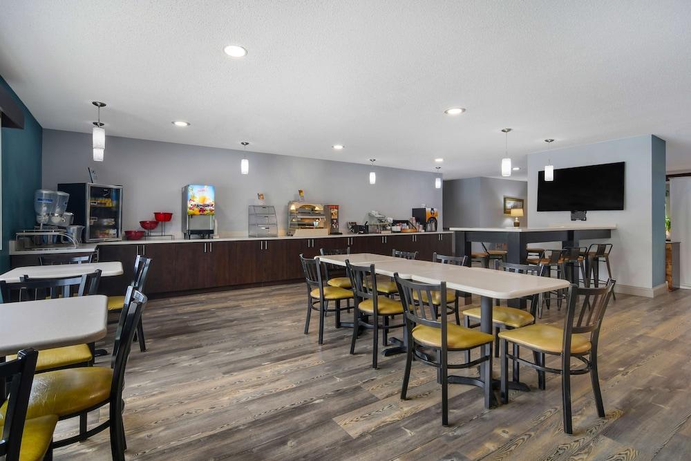 restaurant cafeteria