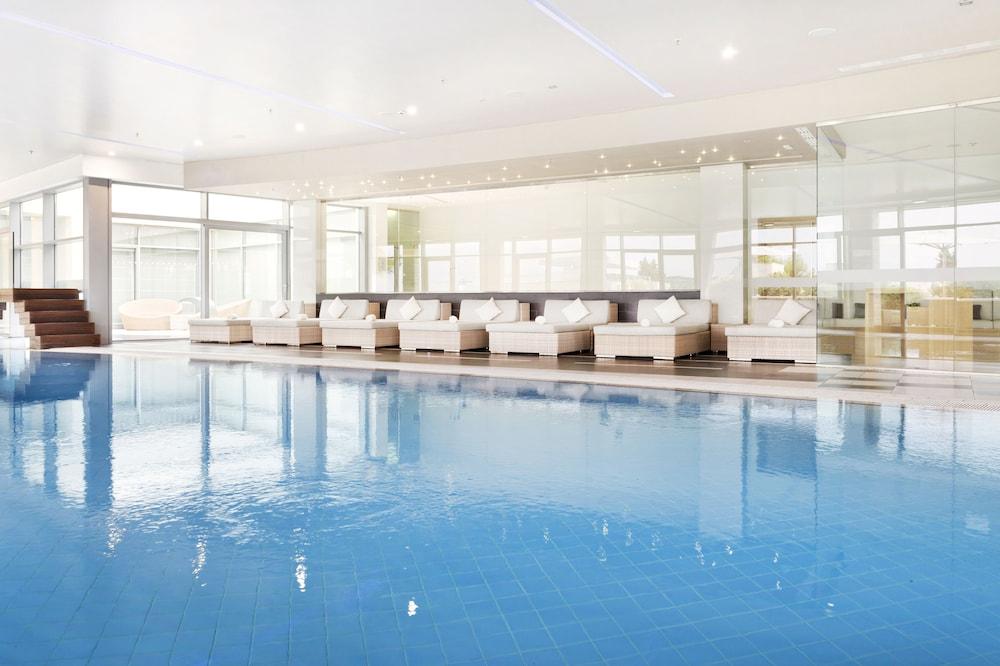 swimming pool spa