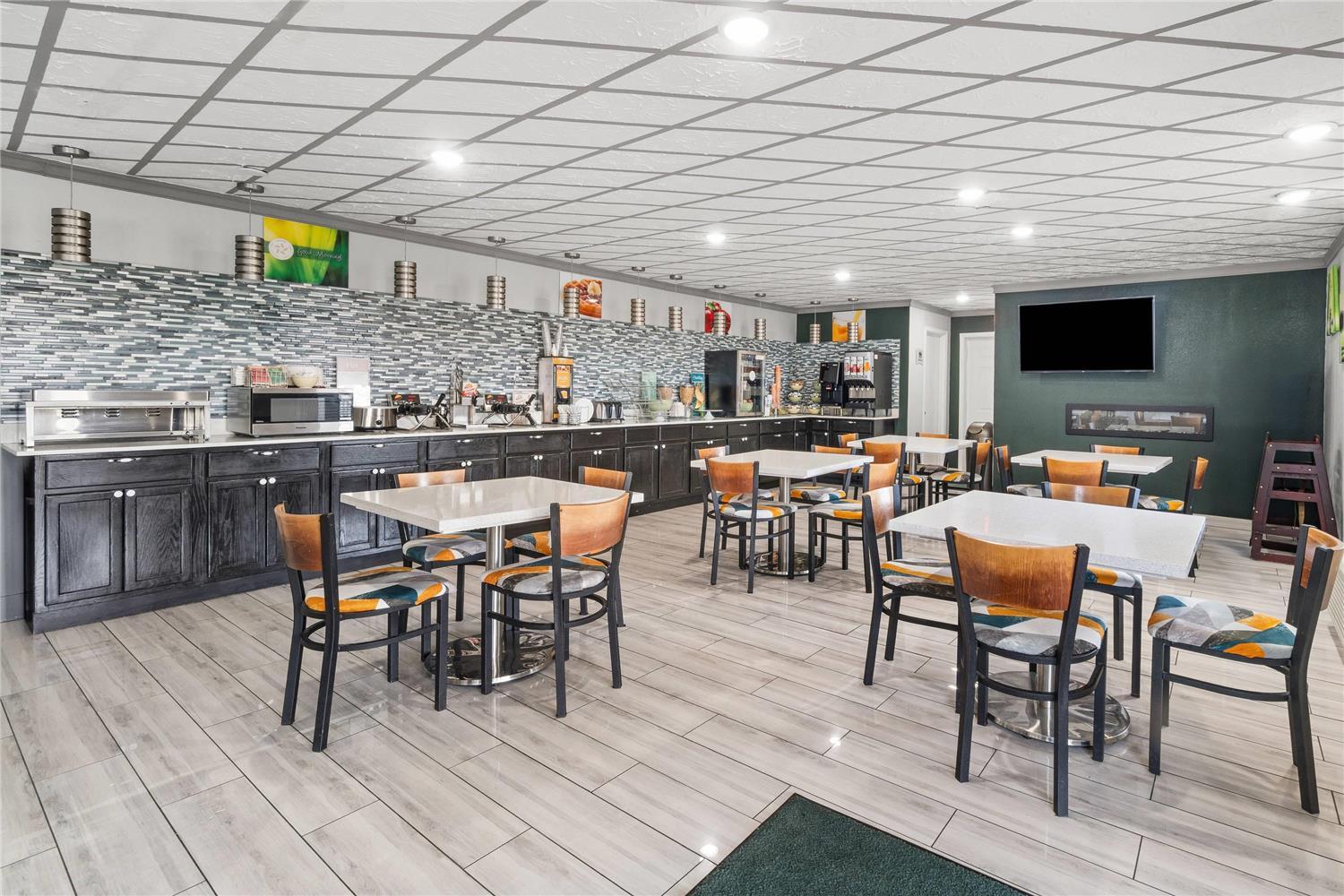 restaurant cafeteria