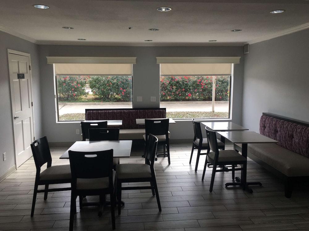 restaurant-cafeteria