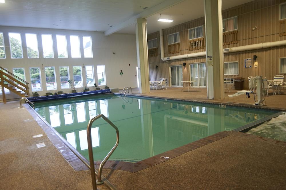 swimming pool spa