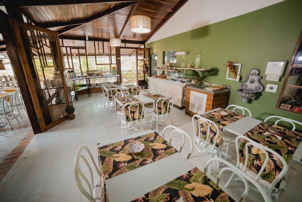 restaurant-cafeteria