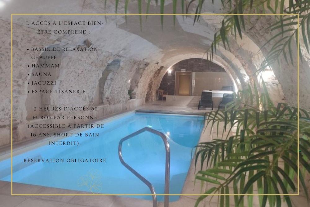swimming pool spa