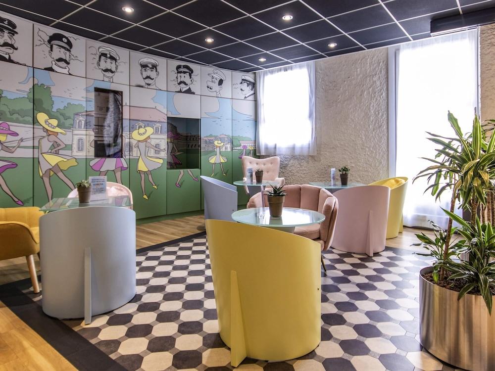 lounge