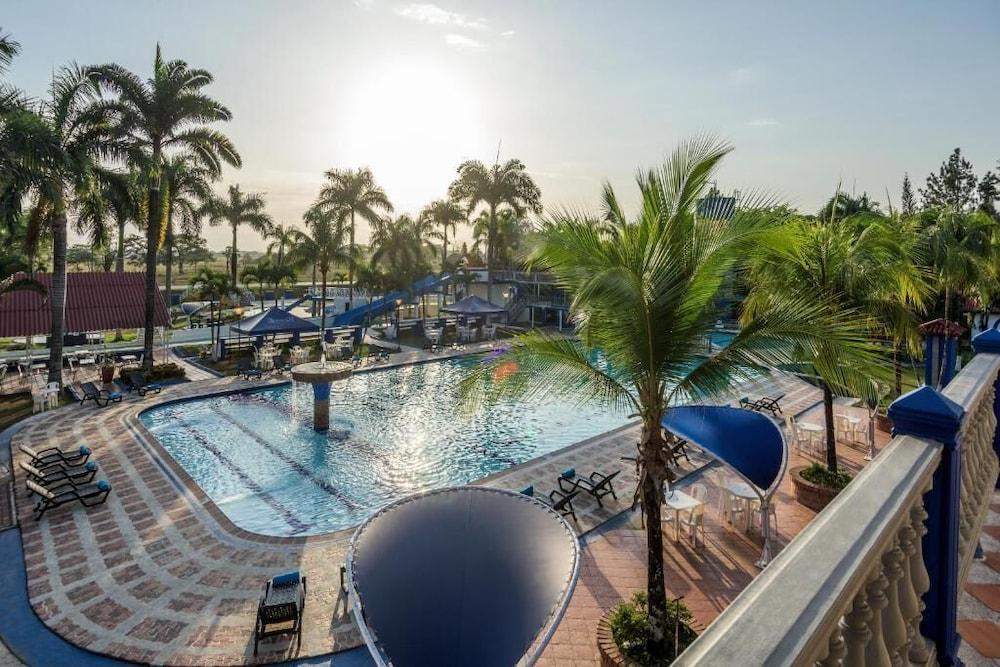 swimming pool spa