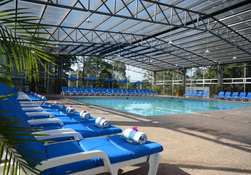 swimming pool spa