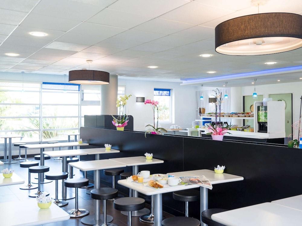 restaurant-cafeteria
