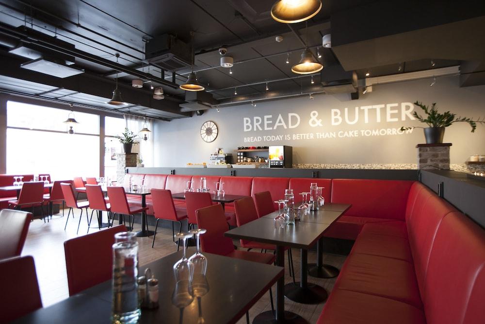 restaurant cafeteria
