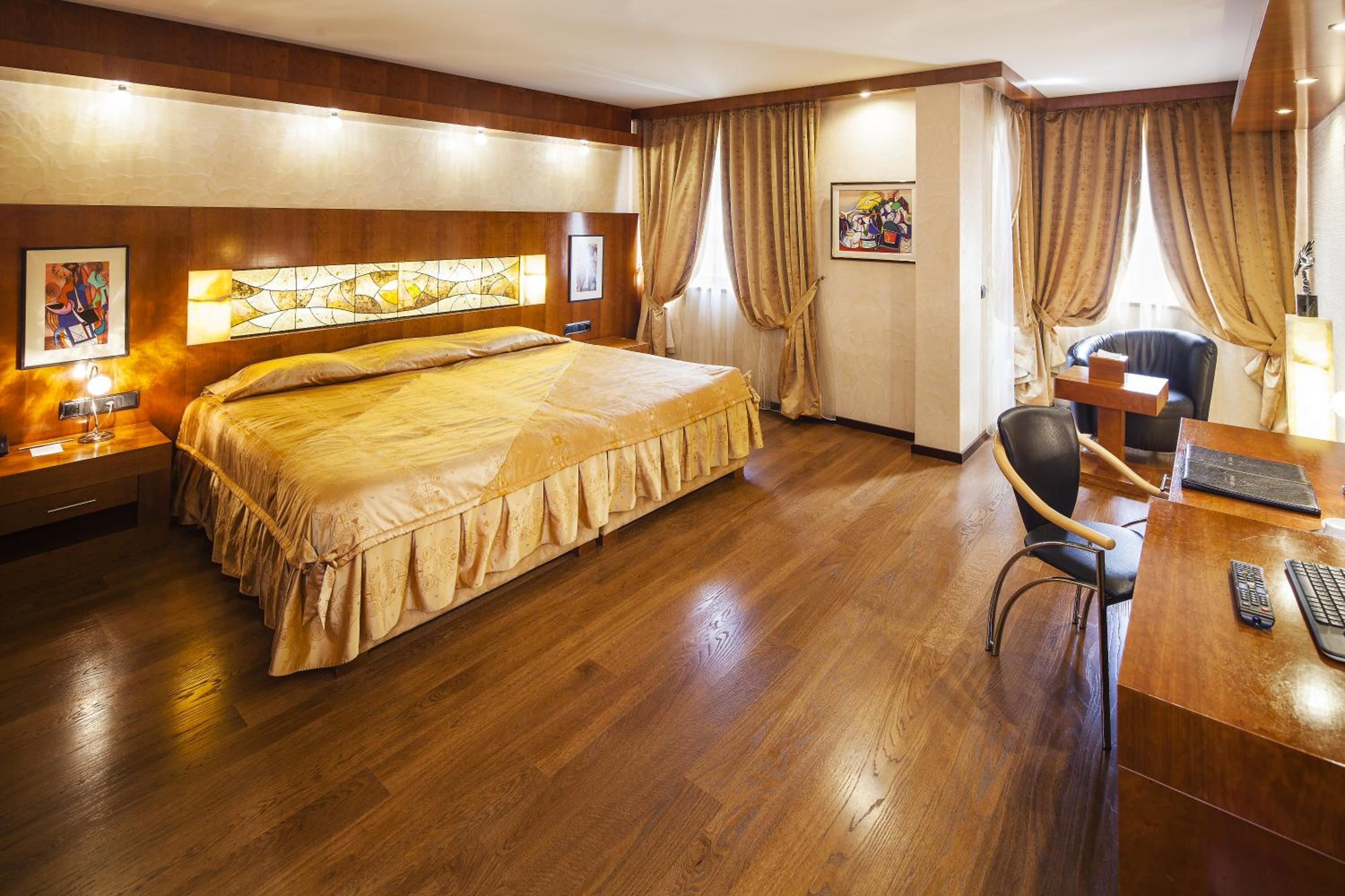 rooms