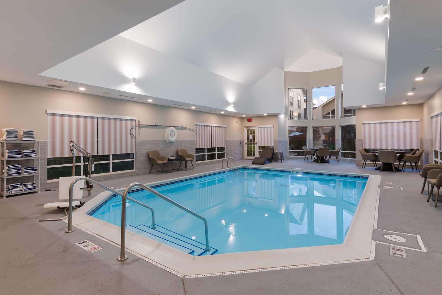 swimming pool spa