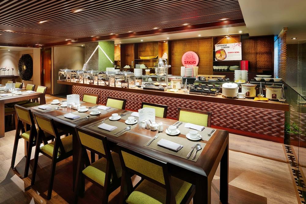 restaurant cafeteria